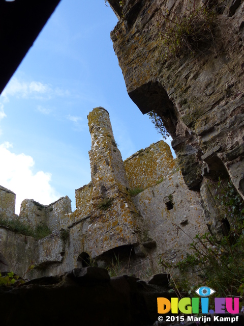 FZ021264 Manorbier castle chimney